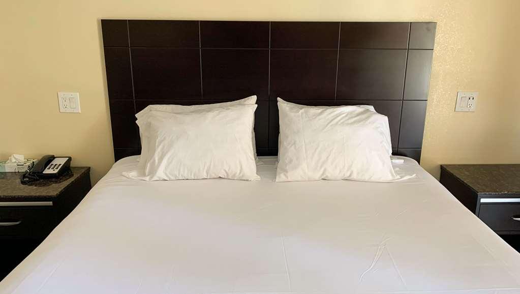 Colton Inn Room photo